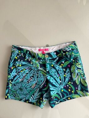 Lilly Pulitzer Tropical Print Shorts Women’s Size 6 (Fits 8) Blue Green Resort